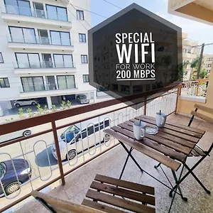 Luxury , Larnaca Kypr